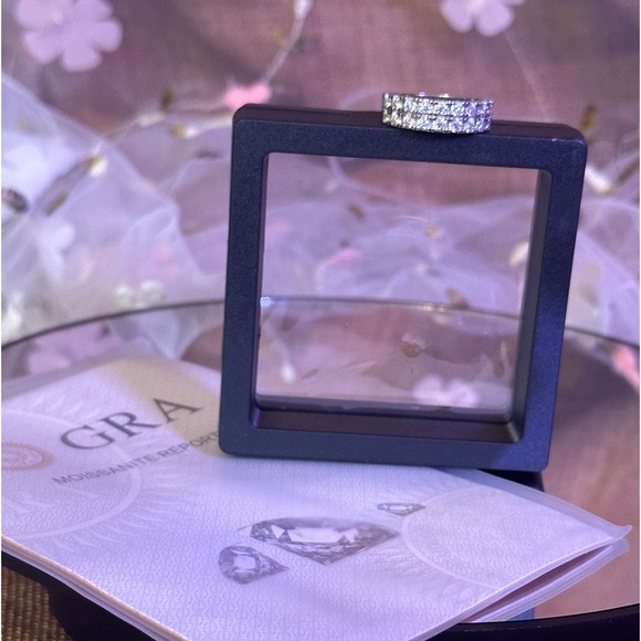 Moissanite Double Row Ring Sz 8 in Sterling Silver Stamped S925 - Picture 3 of 9